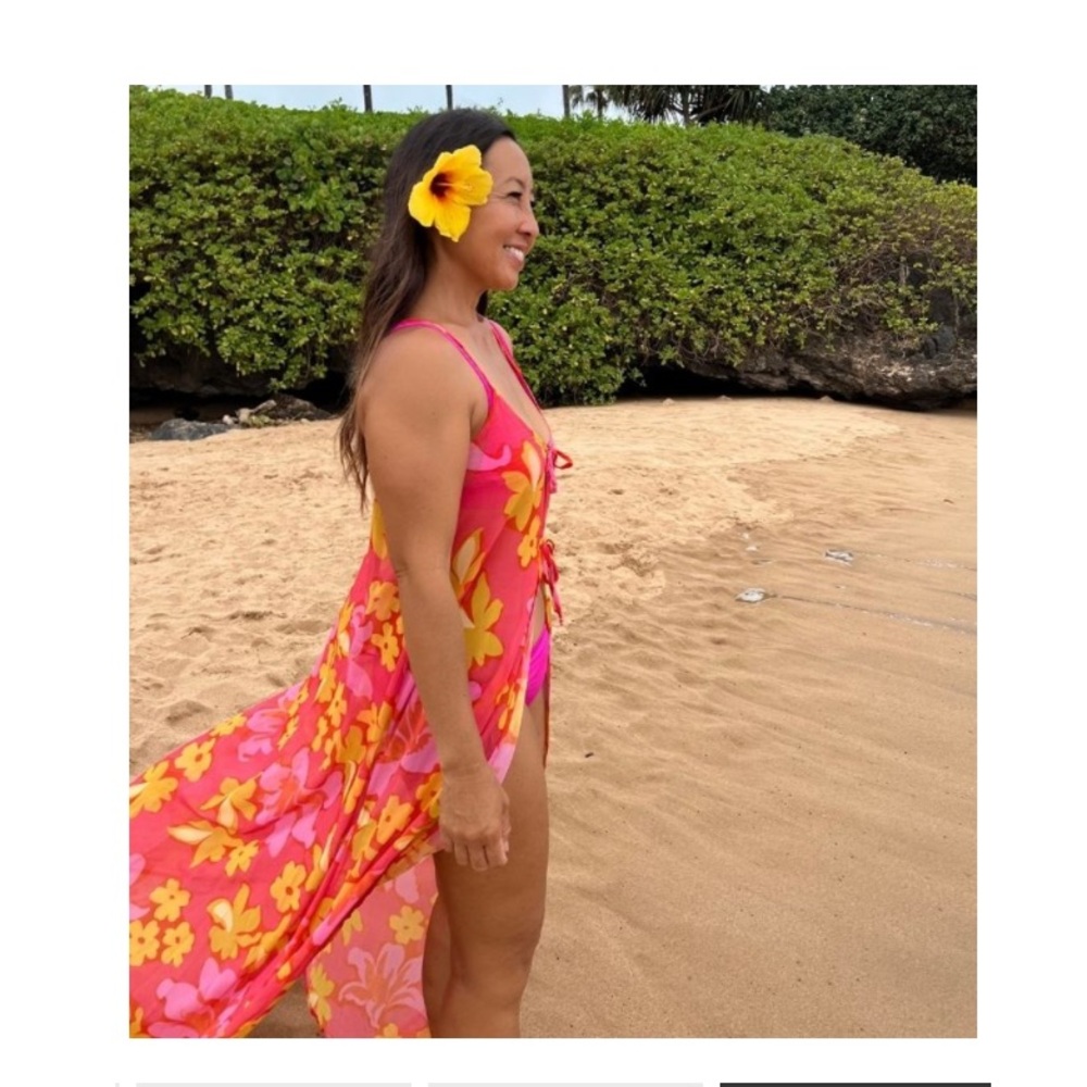 Beach Riot HULA HIBISCUS Talia coverup - Picture 7 of 8